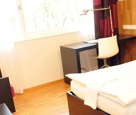 Evangelische Tagungsstaette 3*