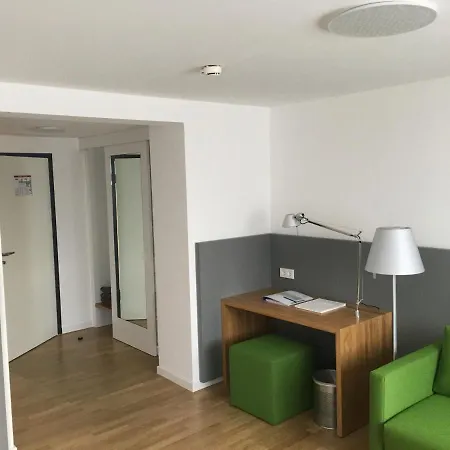 Evangelische Tagungsstaette 3* באד בול