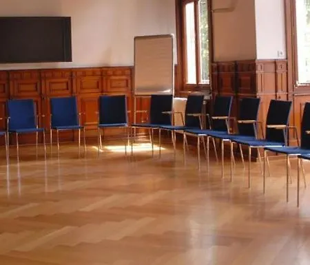 Evangelische Tagungsstaette מלון 3*